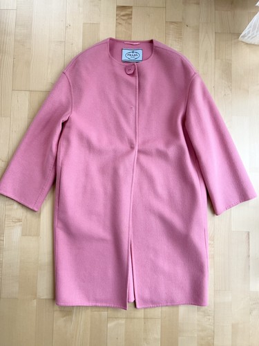 Favoloso cappotto di lana rosa Prada IT40