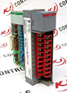 Allen-Bradley 1746-IA16 SLC 500 16-PT AC Input Module Series B/C *No Front Door* - Picture 1 of 9