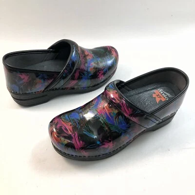 Dansko XP Sz 8.5 /39 Patent Leather Clogs Comfort Nurse - Image 1 of 4