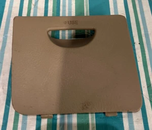 2005-2006 Kia Spectra Dash Fuse Box Door Cover Panel TAN OEM Free Ship B32 - Picture 1 of 8