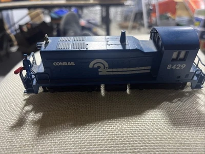 AHM HO TRAIN CONRAIL DIESEL YARD SWITCHER ENGINE 8429 -no Box As Is Runs good - Image 1 of 4