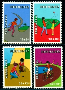 1978 juventud, ocio, patinaje sobre ruedas, cometa, ciclismo, Antillas Neerlandesas, Mi.374, montado sin montar o nunca montado - Imagen 1 de 1