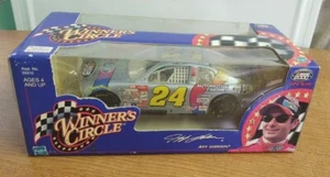 WINNER'S CIRCLE #24 JEFF GORDON DU PONT NASCAR ESCALA 1:24 MOLDE A PRESIÓN - Imagen 1 de 10