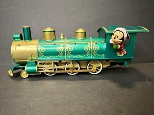 Hawthorne Village Holiday Celebration Disney Express Train Engine con Mickey Mous - Imagen 1 de 10