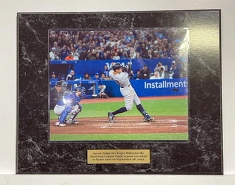 Aaron Judge 61st Home Run 8x10 photo plaque with engraved nameplate Yankees Cover
