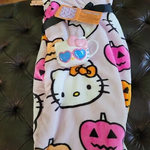 FALL HALLOWEEN HELLO KITTY BABY POWDER PINK.. PUMPKINS HOT PINK LIGHT ORANGE - Picture 1 of 8
