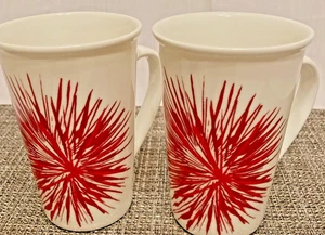 2 Starbucks große Kaffeetassen 2014 Holiday Winter rot Starburst 2014 \ 12 Unzen - Bild 1 von 10