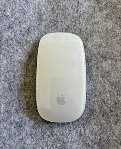 Apple Magic Mouse Model: A1657 - Bild 1 von 2