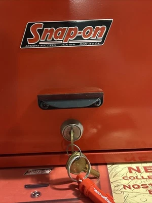 Snap-On Kenosha K60 Nostalgia Toolbox Red Heavy Metal Vintage Excellent !! - Image 1 of 4