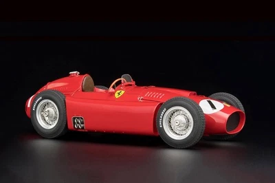 CMC Ferrari D50 #1 Fangio - Winner GP England & World Champion 1956 1/18. M-197 - Immagine 1 di 3