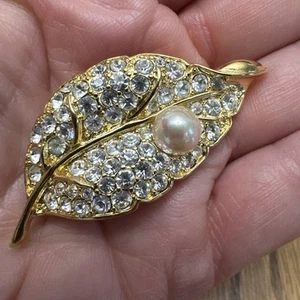 Vintage Nolan Miller Brooch Fetching Pave Leaf Pin w/Faux Pearl Signed Retired - Picture 1 of 6