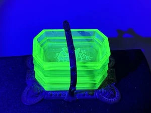 Vintage grünes Glas Salz Salze mit Halter Uran Hoffman - Bild 1 von 4