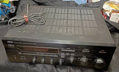 Receptor estéreo de sonido natural Yamaha RX-596 ilumina piezas/reparaciones Foto 1 de 4