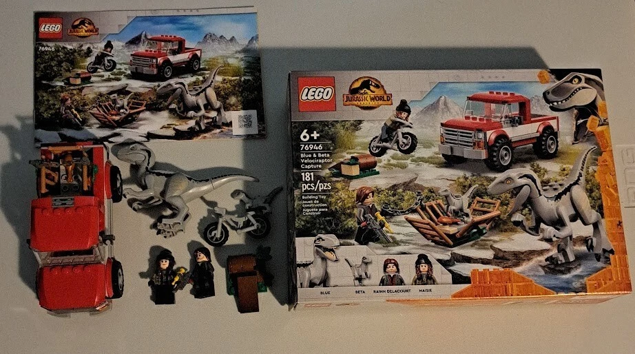 Lego Jurassic World: (76946) Blue & Beta Velociraptor Capture 100% complete/box - Image 1 of 1