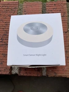 Sensore di movimento LED - corpo umano sensore intelligente luce notturna. Nuovo in scatola - Foto 1 di 3