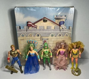 4 MUÑECAS POWER PRINCESA SHE-RA, HE-MAN MOTU Y ESTUCHE CASTILLO DE TRANSPORTE 1985 - Imagen 1 de 13