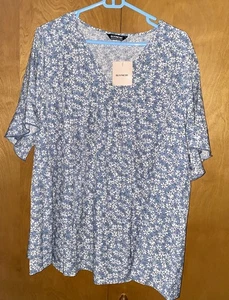 Bloomchic Women’s Size 18-20  Beautiful Flower One Person, Boho Blouse - Picture 1 of 6