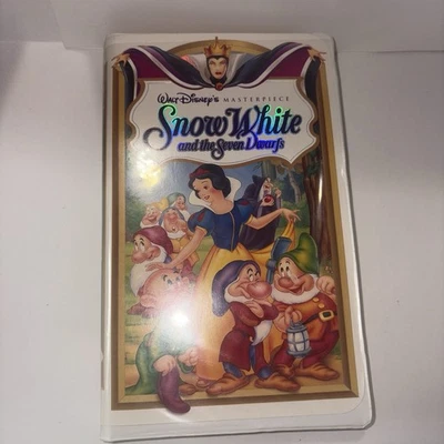 Walt Disney Masterpiece Snow White And The Seven Dwarfs VHS Tape - Image 1 of 3