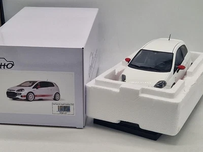 ABARTH Fiat Punto Esse Esse - Otto-Mobile - Scala 1/18 - Immagine 1 di 4