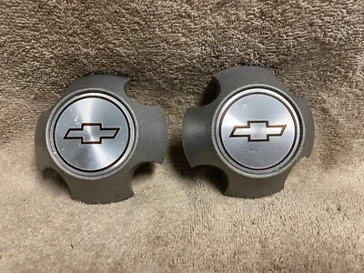 USED GM 894108641 1987-89 CHEVY GEO SPECTRUM SILVER CENTER CAP 13" STEEL WHEEL - Изображение 1 из 4