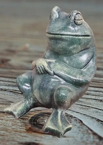 Sitting vintage Frog Sculpture Home Garden Decor Art Statue  - Picture 1 of 4