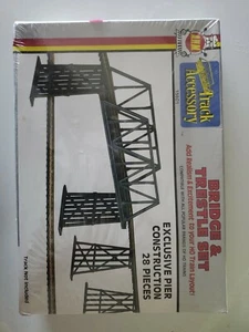 Vintage AHM Eisenbahn Brücke & Bock Set 28 Stück Spur HO. Neu. C2 - Bild 1 von 2