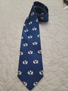 Seidenkrawatte Cougars Herren offiziell lizenzierte Krawatten BYU Cougars Krawatten Neu mit Etikett - Bild 1 von 3