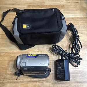 Sony Handycam DCR-SR40 HDD With Charger  And Bag Tested & Working - Picture 1 of 11