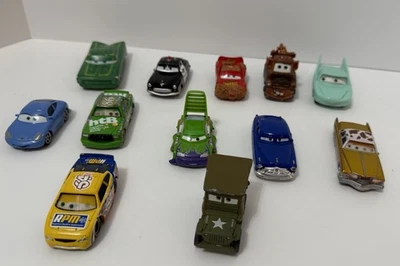 Coches mixtos Disney Pixar, lote de 12 Foto 1 de 4