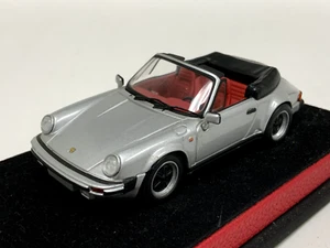 1/43 Minichamps Porsche 911 Cabriolet (964) Silver Leather base. A1164 - Picture 1 of 6