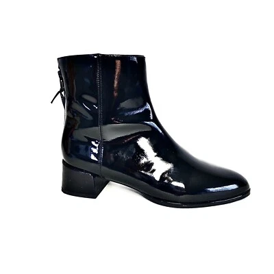 Stuart Weitzman Black Patent Leather Back Zip Size 7 M - Image 1 of 4