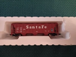 Con-Cor PS-2 40' Covered Hopper Santa Fe Circa 1987 - Picture 1 of 2