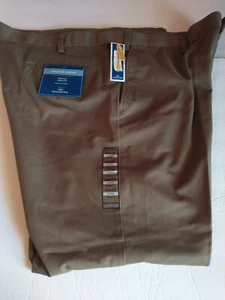 Dockers Flat Front Broker Chino, D3 Classic Fit, Farbe Oliv/Braun, W44-L32, Neu mit Etikett - Bild 1 von 4