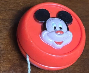 21/4" Yo-Yo Topolino Paperino Giocattolo Walt Disney Arco Hong Kong Corda Corta  - Foto 1 di 9