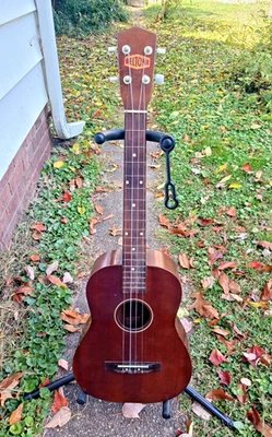 ~Vintage BELTONE Baritone Ukulele Made in Japan SOLID Mahogany~ - Image 1 of 4