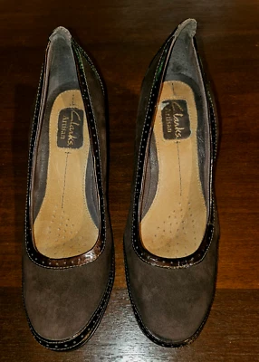 Clarks Artesanal Marrón Gamuza Charol Tacón Bloque Zapatos EE. UU. MUJERES TALLA 6 1/2 Foto 1 de 4
