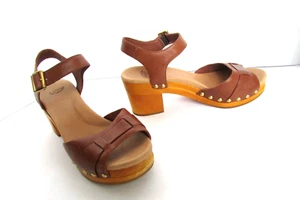 UGG JANIE LEATHER PLATFORM WEDGE CLOG SANDALS RUST COLOR SIZE 6 US - Picture 1 of 11