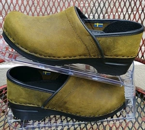 BJORK Swedish Professional Womens US 7.5 EU 38 Green Suede Slip On Clogs - Picture 1 of 8