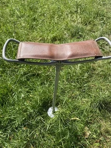 Vintage Collectable Useful Metal Walking Stick With A Fold Out Padded Seat - Picture 1 of 3