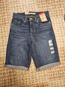 Levi's Women's Blue Classic Bermuda Shorts Plus Size 24W Mid Rise NWT - Picture 1 of 8