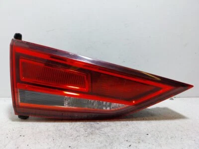 Audi A3 2017 sedán RHD luz trasera/trasera en el portón trasero lado izquierdo 8V5945075 - Imagen 1 de 4