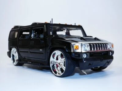HUMMER H2 tuning noir 1/24 - Photo 1/4