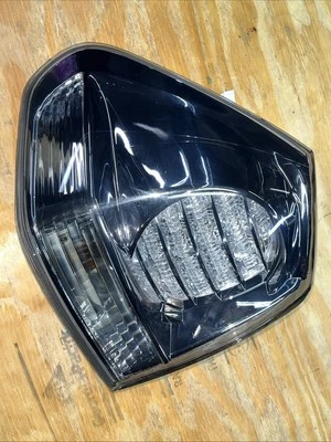 Lexus Rx 400h 2006 híbrido lado izquierdo (conductores) luz trasera bonita Foto 1 de 3