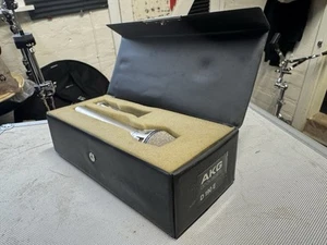 AKG 1970’s D190E Dynamic Microphone Boxed - Picture 1 of 3