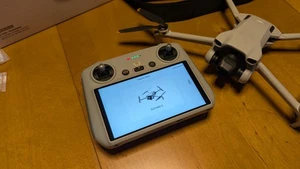 DJI Mini 3 Fly More Combo (Drohne, Quadrocopter, Kameradrohne) - Bild 1 von 11