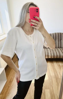 Camiseta básica con costilla pequeña con botones para forma curvilínea Foto 1 de 4