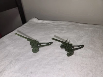 Vintage Remco Whirlybird U.S. Army Cannon 4.75" Green Howitzer Field Gun  - Image 1 of 4