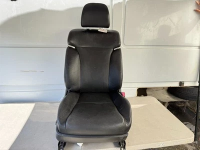 721066。 雷克萨斯 GS350 GS430 GS460 2006 - 2011 右前座原始设备制造商 71100-30L70-A0 — 第 1/4 张图片