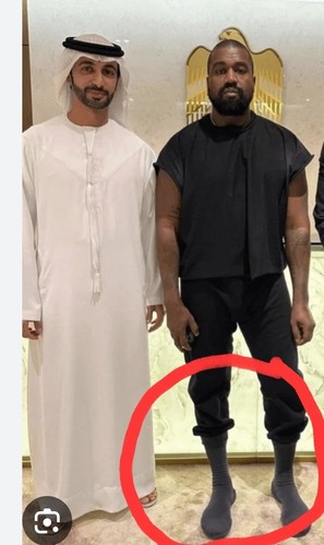 Yeezy Pods Taglia 3 STOCK ESAURITO