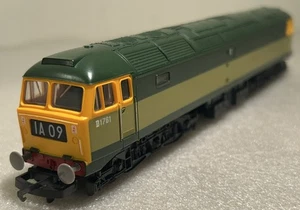 LIMA Class 47 D1761 - (Unusual) Two-Tone Green, Yellow Ends - Picture 1 of 16